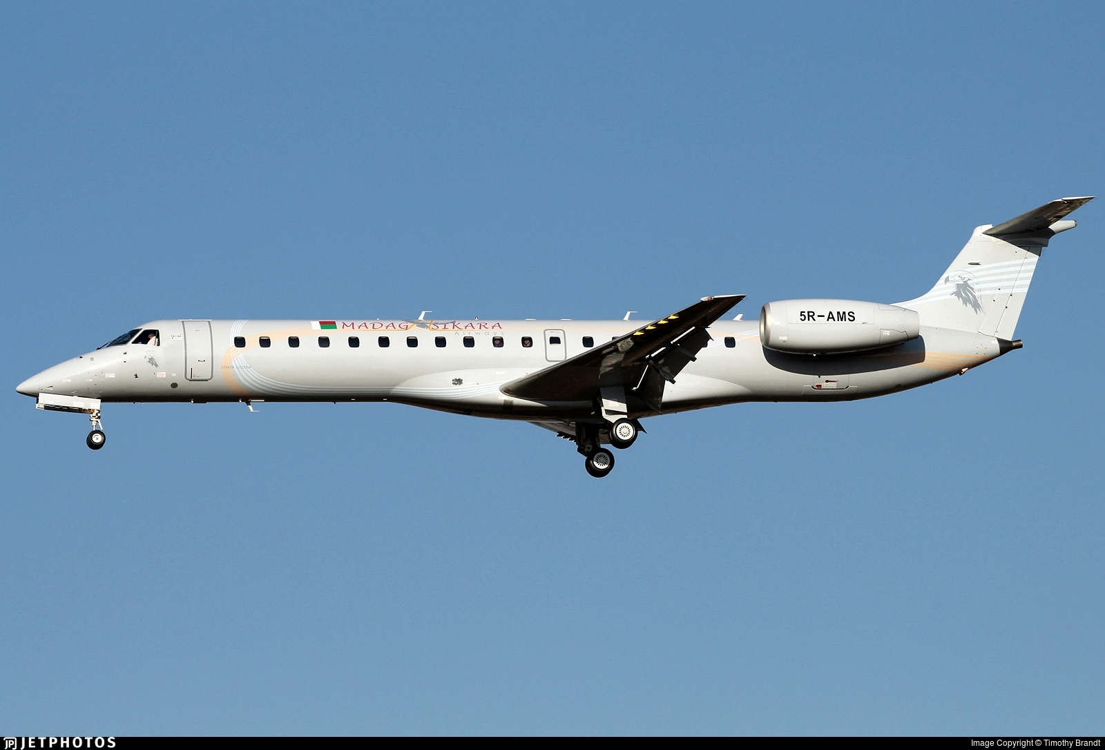 برقراری پرواز قشم - مسقط از 5 اسفند با هوا پیما آسا جت